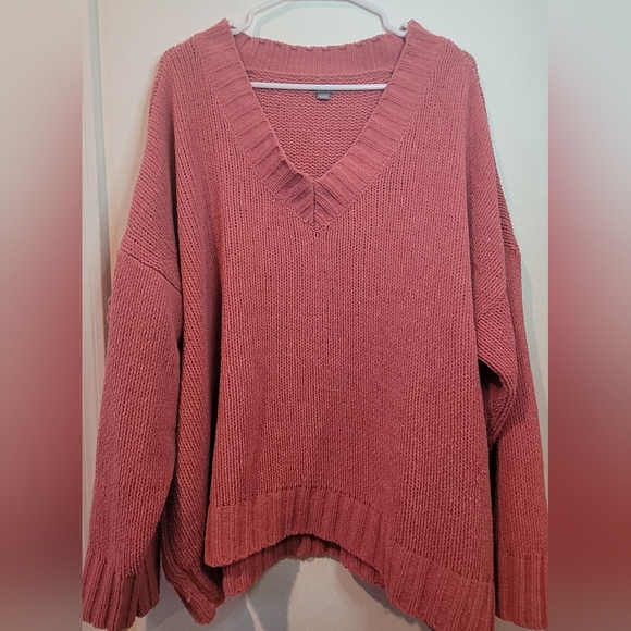 aerie Sweaters - Aerie Cozy Pink V-Neck Sweater Relaxed Fit